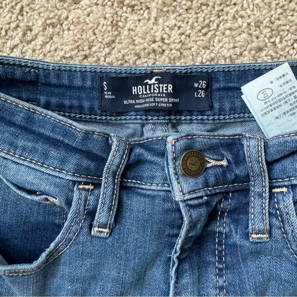 Hollister Super High Rise Jeggings